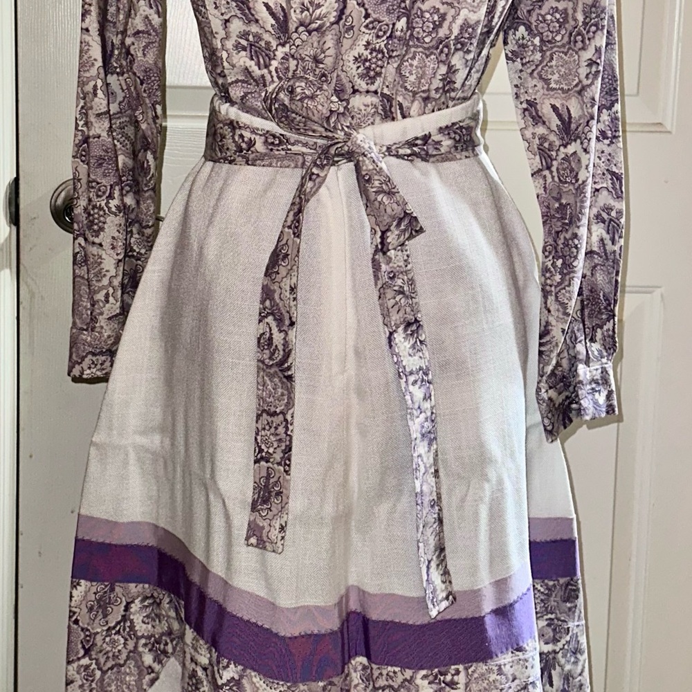 Vintage 1970’s Elegant Purple Floral Women's skirt - Picture 7 of 15